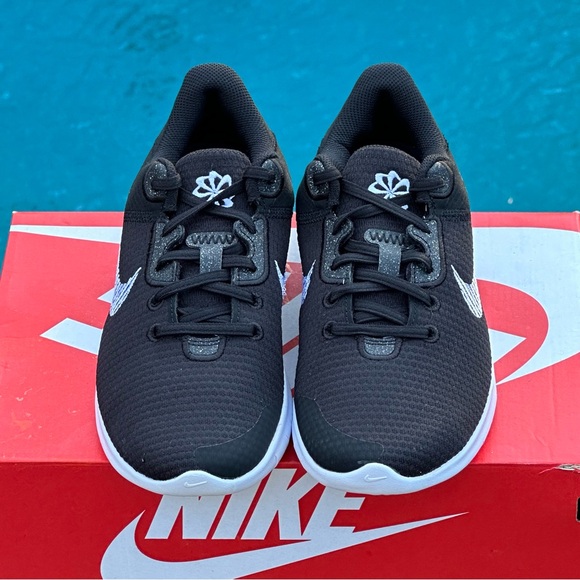 NEW Nike Flex Experience RN 11 NN Low Casual Sneaker - Womens US 10 | Mens 8.5 - Picture 4 of 10